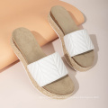 Wholesale black and white fashion casual slippers summer beach shoes for women slippers comfortable outdoor shoes beach